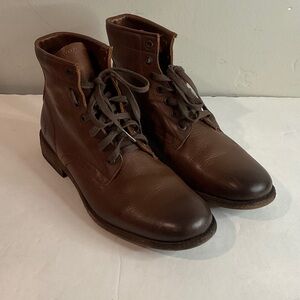 Frye women’s Brown Leather Ankle Boots so 9